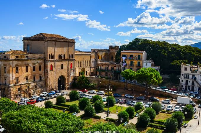 Il quartiere della Kalsa, tra arte, storia araba e mare